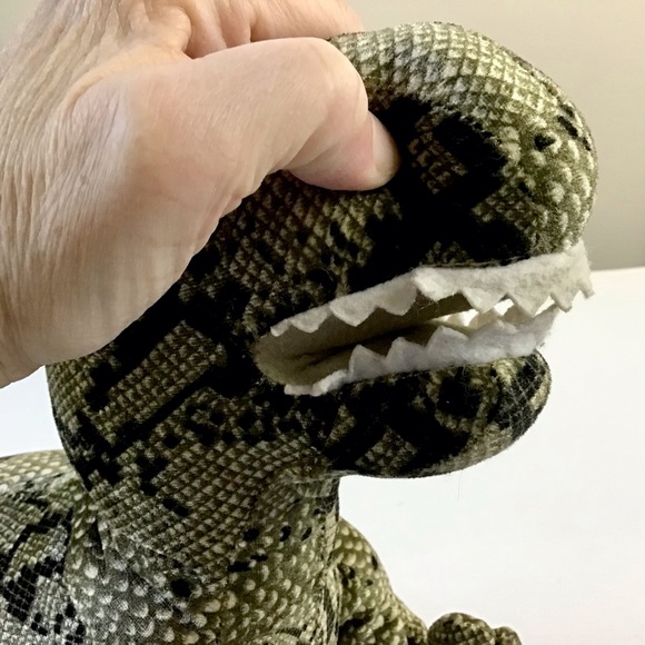 Chosun 16” Dinosaur Plush Stuffed Animal Realistic Tyrannosaurus T-Rex - Picture 4 of 11